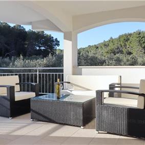 6 Bedroom Beachfront Villa with Heated Pool near Vela Luka on Korcula Island, Sleep 12